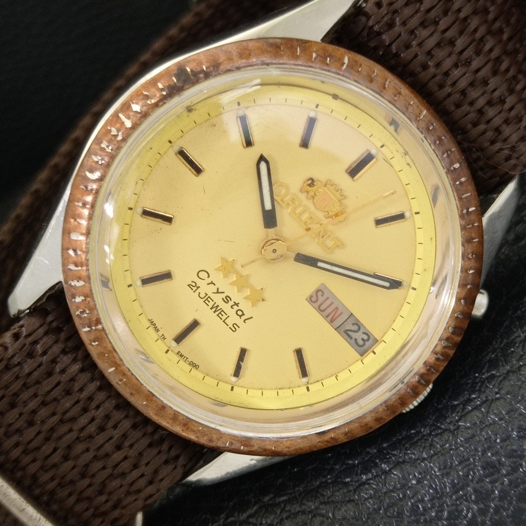 Vintage 1981 Orient Automatic Mens Silver Watch WDaydate  Gold Accents